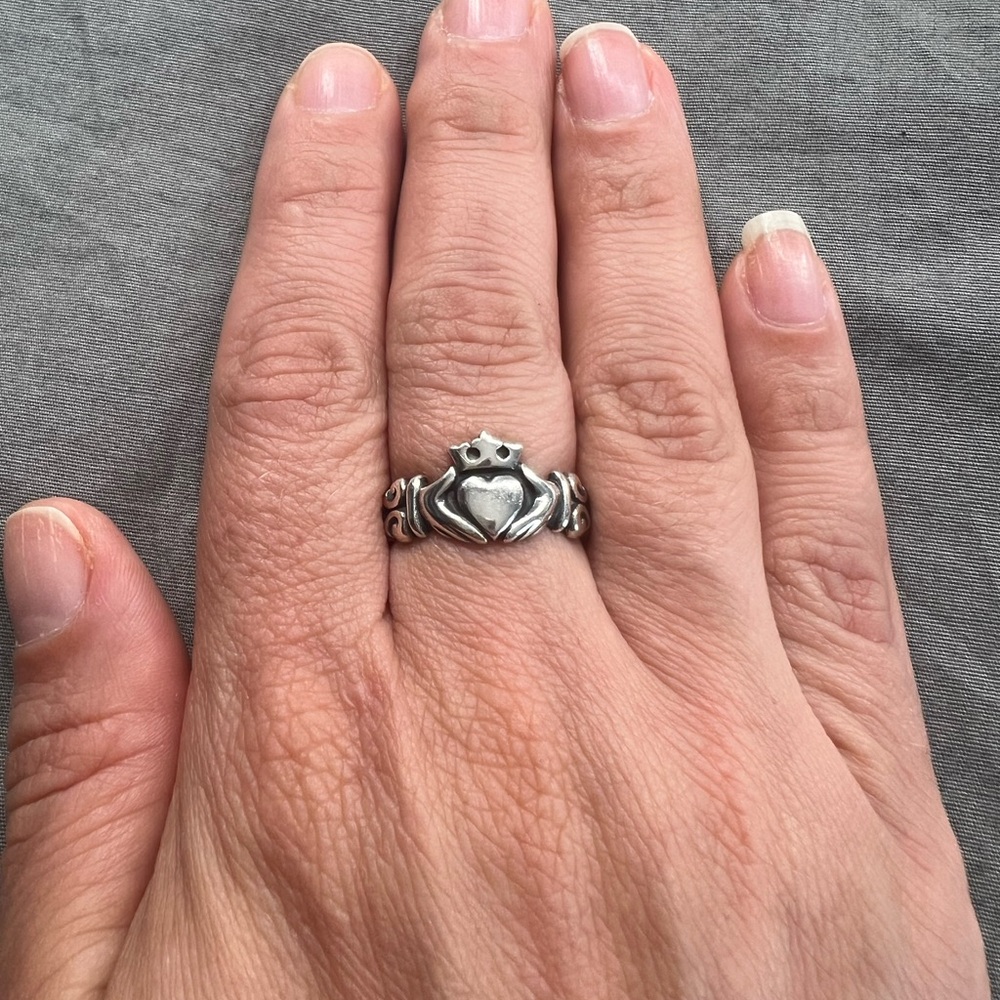 James Avery Adorned Claddagh Ring *Retired